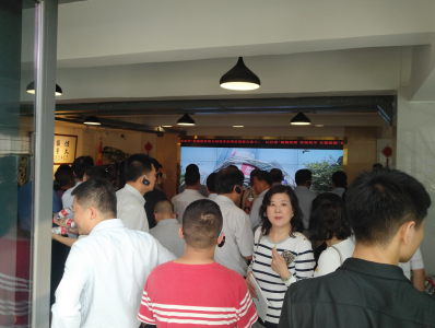 什么樣配置的講解器，可以實(shí)現(xiàn)一對多講解
